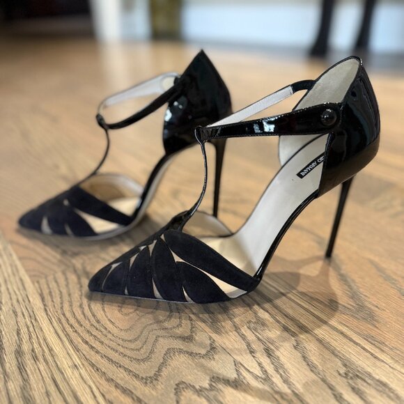 NWOB Giorgio Armani Suede Lasercut T-Strap Heels - Sz 9/40 - Picture 2 of 7
